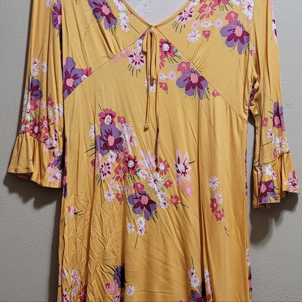 Almost Famous Womens Yellow Floral Dress